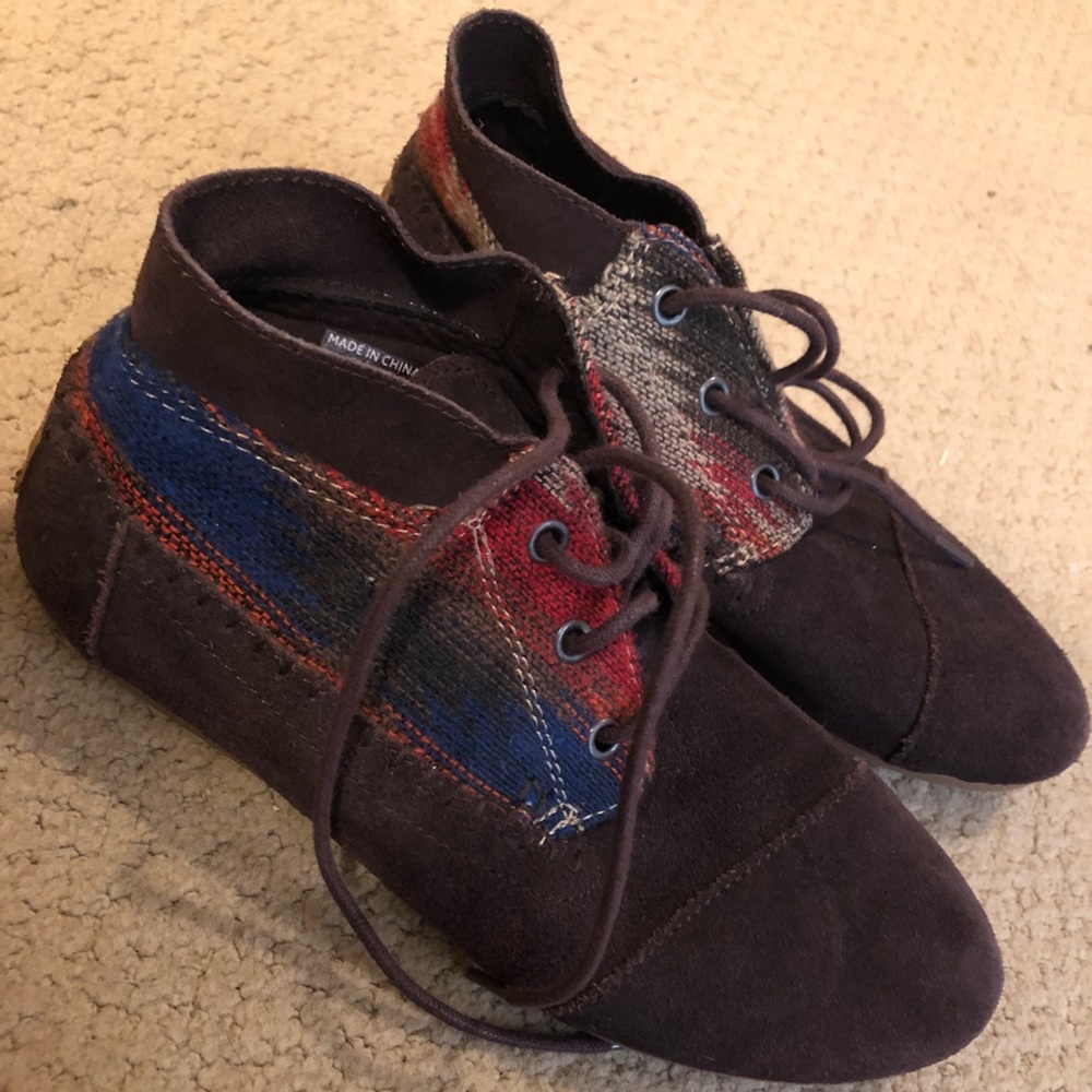 TOMS shoes